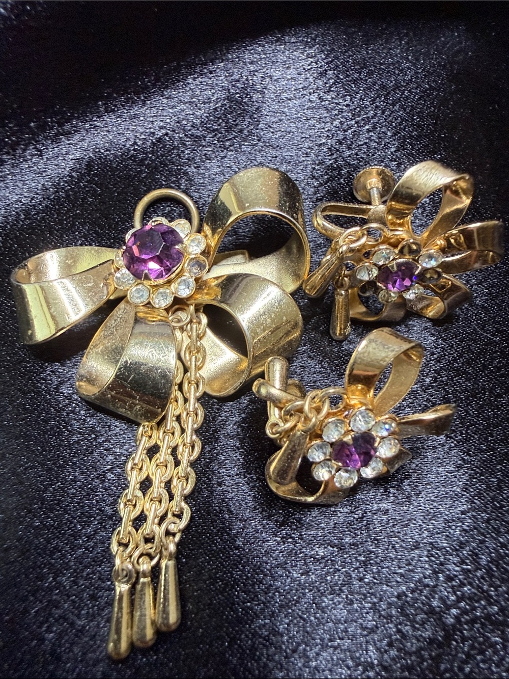 Vintage Gold-Tone Bow Brooch and Earring Set with Purple Stones